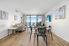 Holiday Holiday Circle On Cavill