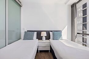 Holiday Holiday Circle On Cavill