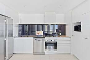 Holiday Holiday Circle On Cavill