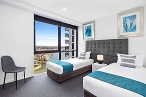 Holiday Holiday Circle On Cavill