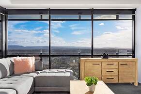 Holiday Holiday Circle On Cavill