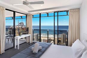 Holiday Holiday Circle On Cavill