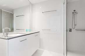 Holiday Holiday Circle On Cavill