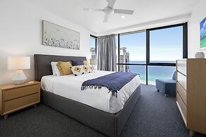 Holiday Holiday Circle On Cavill