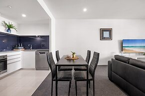 Holiday Holiday Circle On Cavill