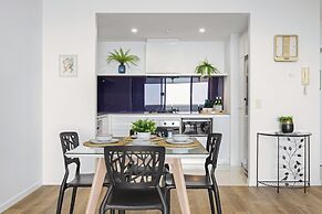 Holiday Holiday Circle On Cavill