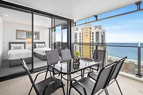 Holiday Holiday Circle On Cavill