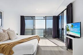 Holiday Holiday Circle On Cavill