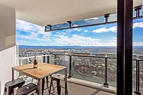 Holiday Holiday Circle On Cavill