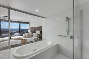 Holiday Holiday Circle On Cavill