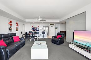 Holiday Holiday Circle On Cavill