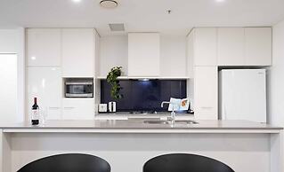 Holiday Holiday Circle On Cavill