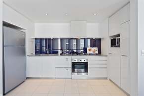 Holiday Holiday Circle On Cavill