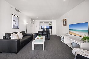 Holiday Holiday Circle On Cavill