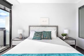 Holiday Holiday Circle On Cavill