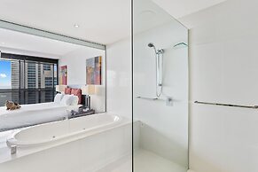 Holiday Holiday Circle On Cavill