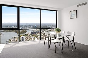 Holiday Holiday Circle On Cavill