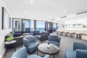 Holiday Holiday Circle On Cavill