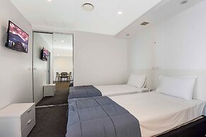 Holiday Holiday Circle On Cavill