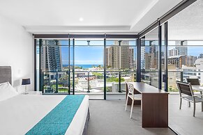 Holiday Holiday Circle On Cavill