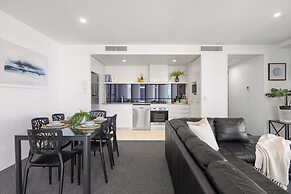 Holiday Holiday Circle On Cavill