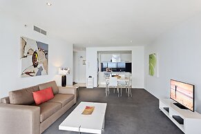 Holiday Holiday Circle On Cavill