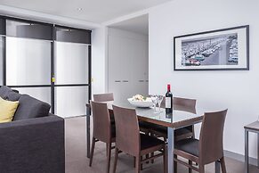 Holiday Holiday Circle On Cavill