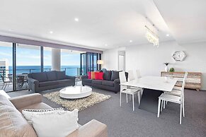 Holiday Holiday Circle On Cavill