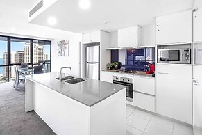 Holiday Holiday Circle On Cavill