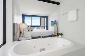 Holiday Holiday Circle On Cavill