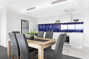 Holiday Holiday Circle On Cavill