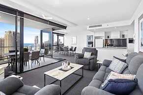 Holiday Holiday Circle On Cavill