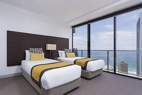 Holiday Holiday Circle On Cavill