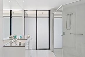 Holiday Holiday Circle On Cavill