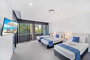 Holiday Holiday Circle On Cavill