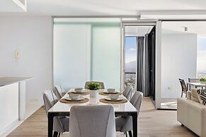 Holiday Holiday Circle On Cavill