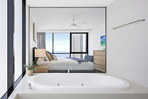 Holiday Holiday Circle On Cavill