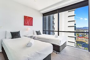 Holiday Holiday Circle On Cavill