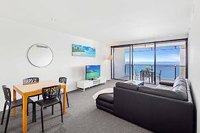 Holiday Holiday Circle On Cavill