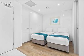 Holiday Holiday Circle On Cavill