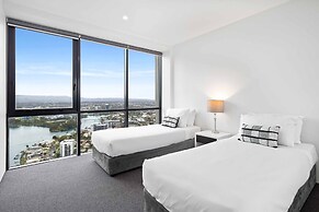 Holiday Holiday Circle On Cavill