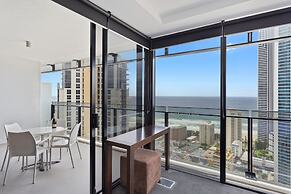 Holiday Holiday Circle On Cavill