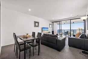 Holiday Holiday Circle On Cavill