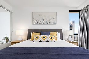 Holiday Holiday Circle On Cavill