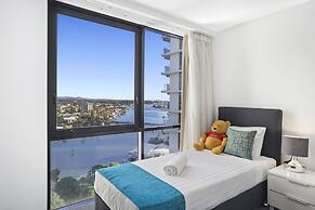 Holiday Holiday Circle On Cavill