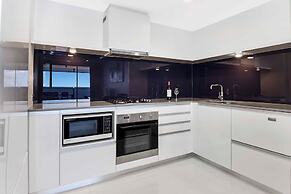 Holiday Holiday Circle On Cavill