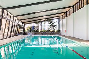 Holiday Holiday Circle On Cavill