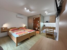 Apartments Mrakič