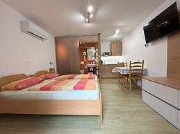Apartments Mrakič