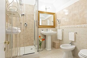 Canova Rooms in Spanish Steps